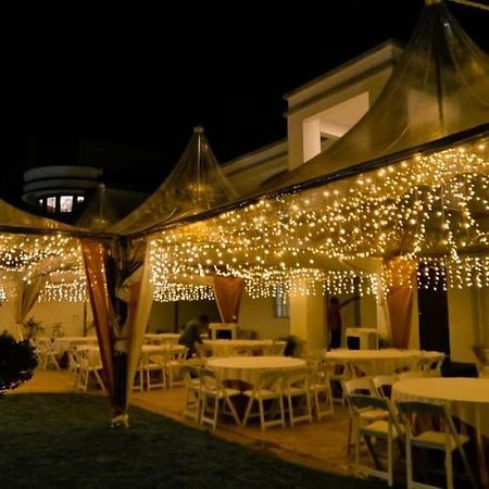 6, Persiaran Tanjung Bunga 3 Villa Бату Феринги Екстериор снимка