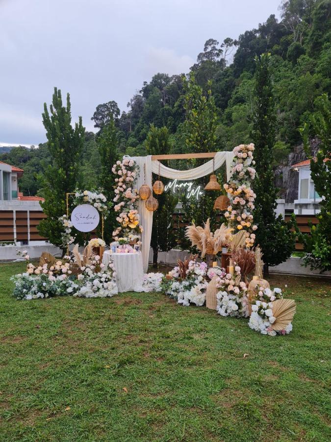 6, Persiaran Tanjung Bunga 3 Villa Бату Феринги Екстериор снимка