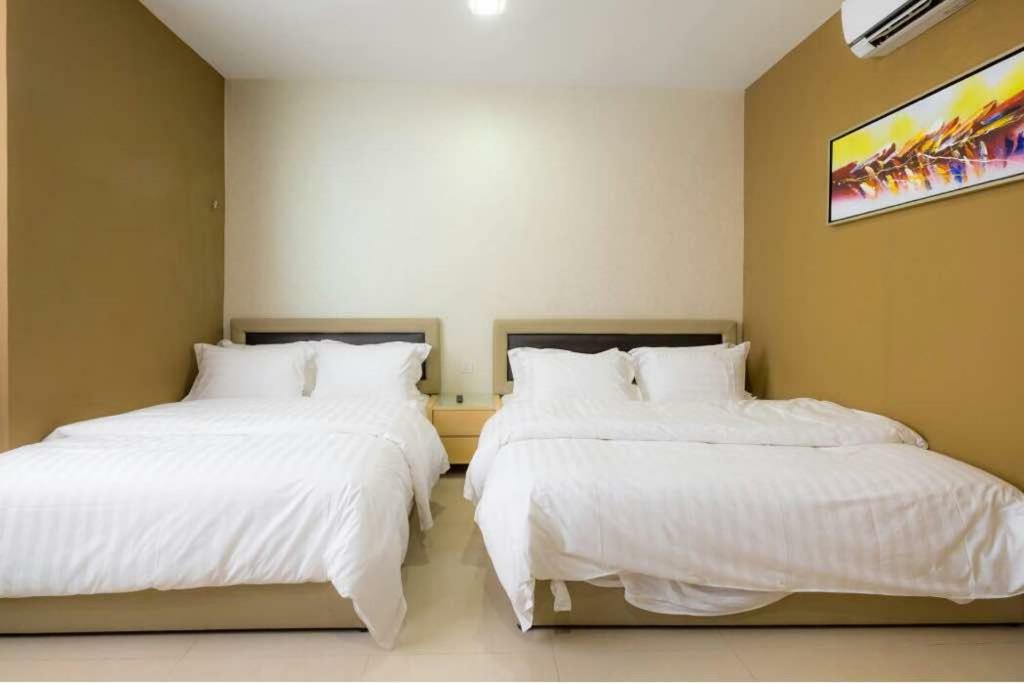 6, Persiaran Tanjung Bunga 3 Villa Бату Феринги Екстериор снимка