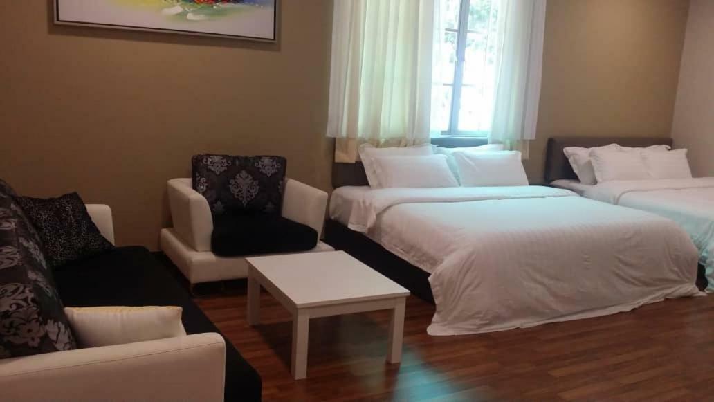 6, Persiaran Tanjung Bunga 3 Villa Бату Феринги Екстериор снимка